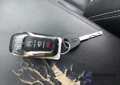 2017 Ford Explorer Limited z USA, uszkodzony, nr VIN 1FM5K8F84HGB53202